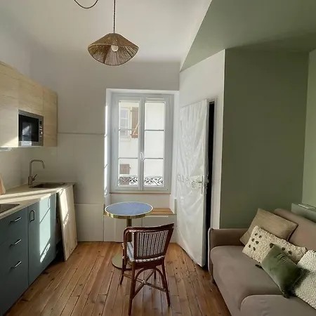 Διαμέρισμα 2 Min Halles, 3 Min Plages, Plein Centre.